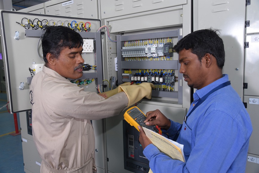 NEI OMAN - Switchboard and component testing facilities